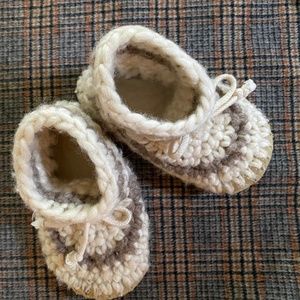 Padraig New Zealand Crocheted Wool and Sheepskin Lined Booties  size C11